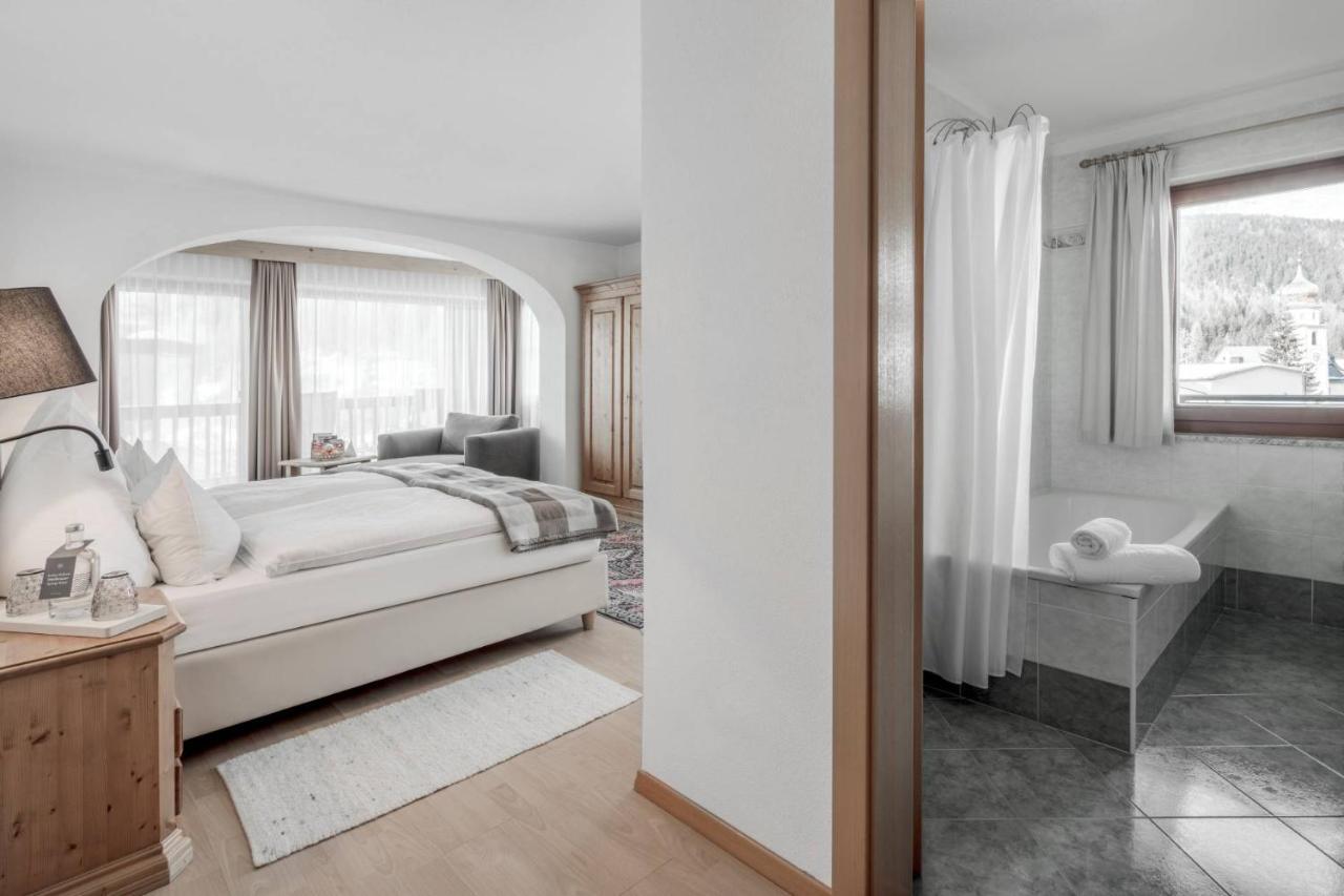 Hotel Conturines San Cassiano  Eksteriør billede