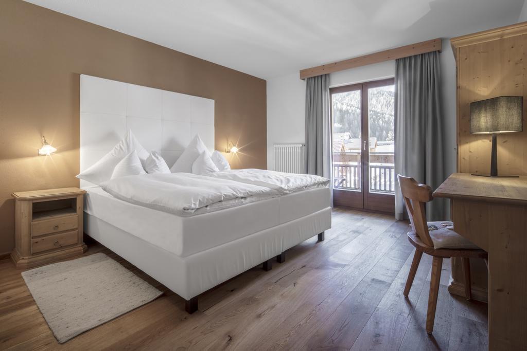 Hotel Conturines San Cassiano  Eksteriør billede